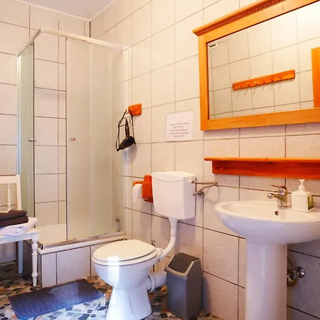 Dom Pod Ptasznicą Gospodarstwo agroturystyczne *