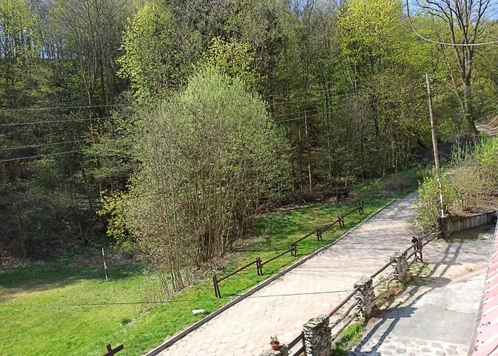 مزرعة للإقامة Dom Pod Ptasznica